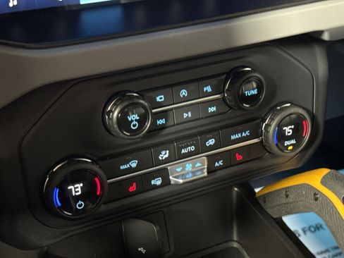 Used 2023 Ford Bronco Badlands w/ Sasquatch Package image 26