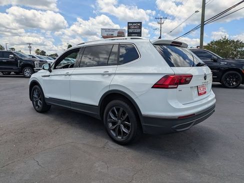 Used 2022 Volkswagen Tiguan SE AWD/4WD image 8