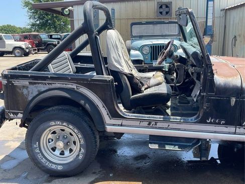 Used 1985 Jeep CJ 7 image 6