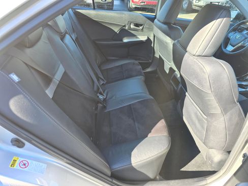 Used 2012 Toyota Camry SE image 32