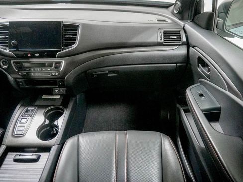 Used 2023 Honda Passport TrailSport image 31