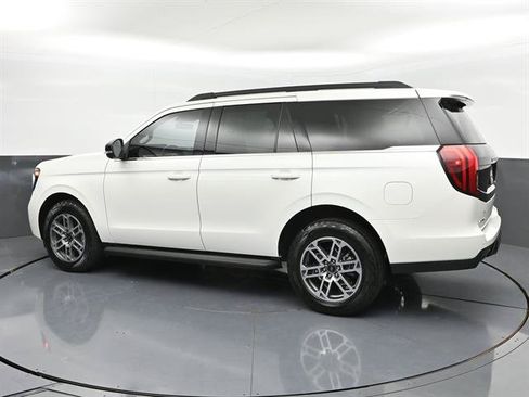 Certified 2026 Ford Expedition Active AWD/4WD image 23