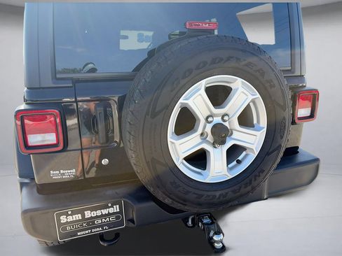 Used 2019 Jeep Wrangler Unlimited Sport S AWD/4WD image 37