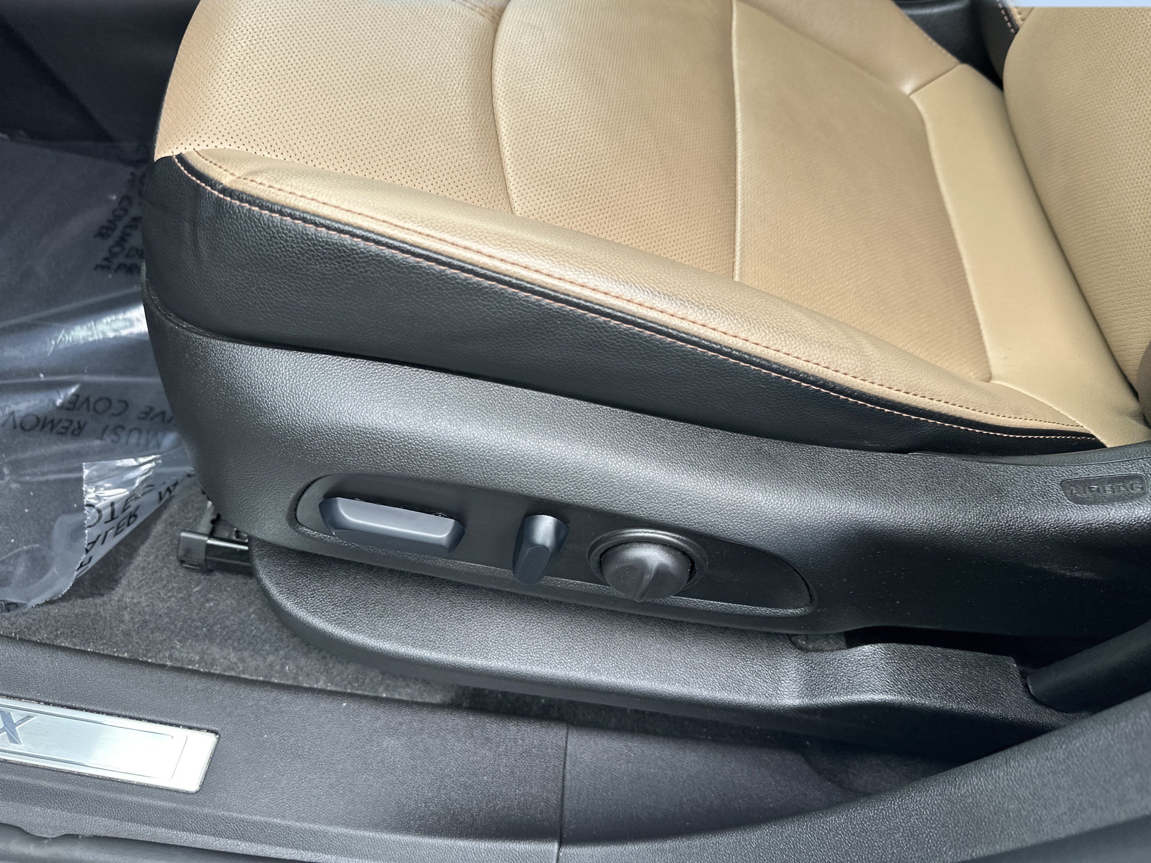 Certified 2024 Chevrolet Equinox Premier AWD/4WD image 11