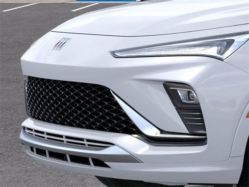 New 2025 Buick Envista Avenir image 13