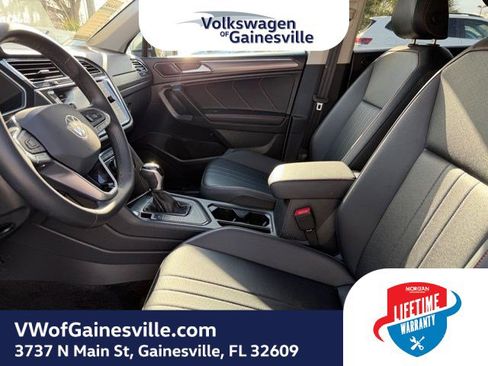 Used 2024 Volkswagen Tiguan Wolfsburg Edition image 21