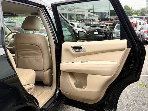 Used 2013 Nissan Pathfinder SV AWD/4WD image 29