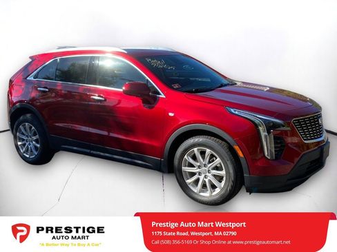 Used 2021 Cadillac XT4 Luxury w/ Cold Weather Package image 1