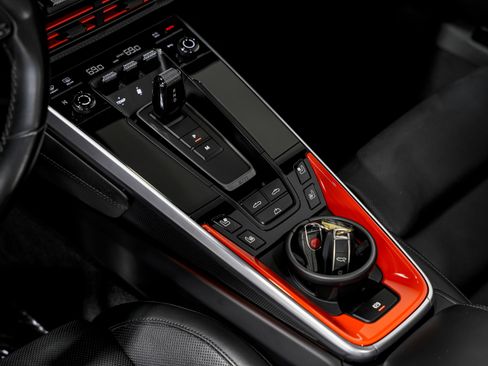 Used 2022 Porsche 911 Carrera image 20