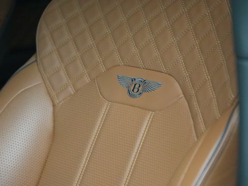 Certified 2021 Bentley Bentayga AWD/4WD image 22