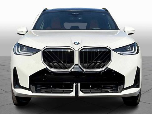 Used 2025 BMW X3 xDrive30i w/ M Sport Package image 3