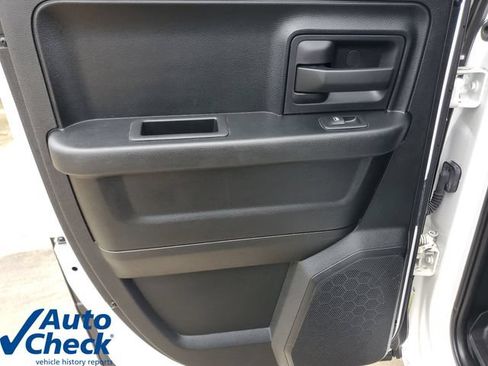 Used 2017 RAM 1500 Express RWD image 13