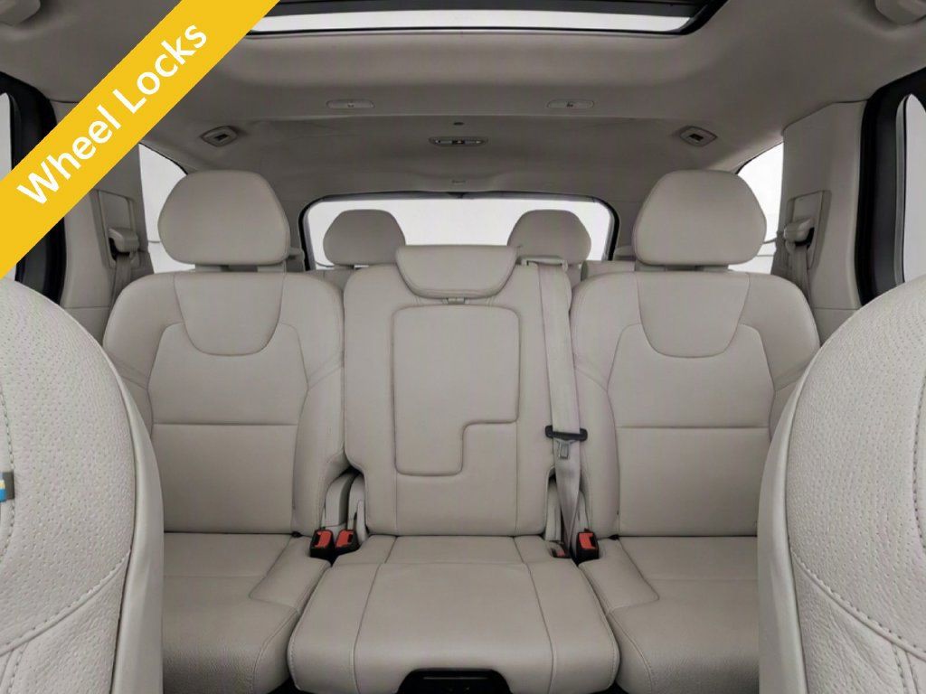 Used 2025 Volvo XC90 T8 Plus w/ Protection Package Premier AWD/4WD image 29