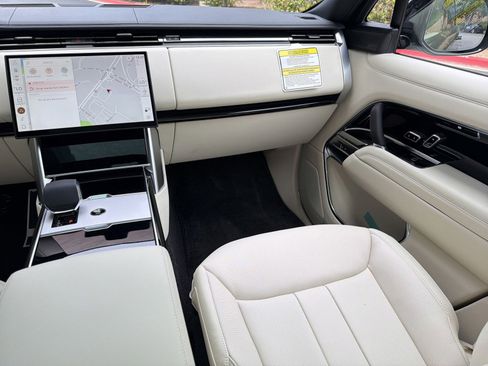 New 2026 Land Rover Range Rover SE image 21