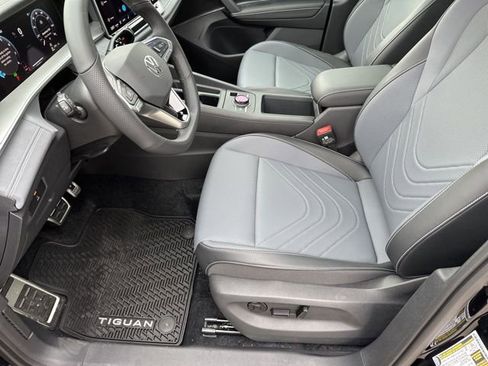 New 2026 Volkswagen Tiguan SE R-Line image 11
