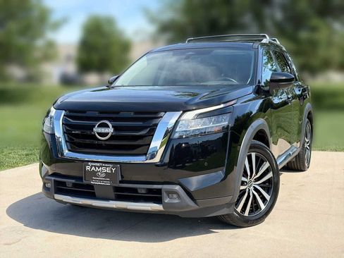 Used 2023 Nissan Pathfinder Platinum AWD/4WD image 1