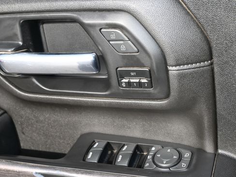 Used 2022 Chevrolet Silverado 2500 LTZ w/ LTZ Plus Package image 16