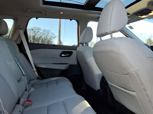 Certified 2023 Nissan Rogue SL w/ SL Premium Package image 12