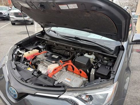 Used 2017 Toyota RAV4 XLE w/ Convenience Package image 12