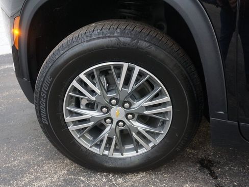 Used 2025 Chevrolet Traverse LT w/ LPO, Floor Liner Package image 31