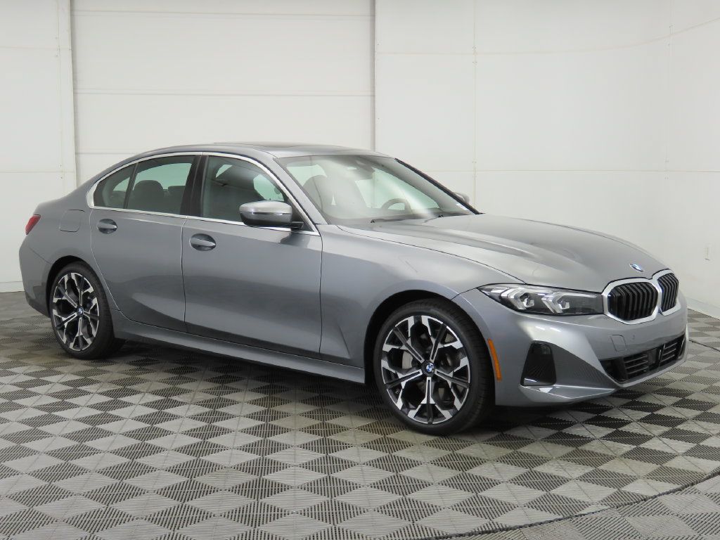 Used 2026 BMW 330i Sedan w/ Convenience Package RWD image 4
