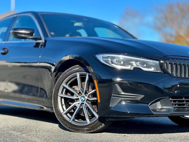 Used 2021 BMW 330i Sedan w/ Convenience Package RWD image 4
