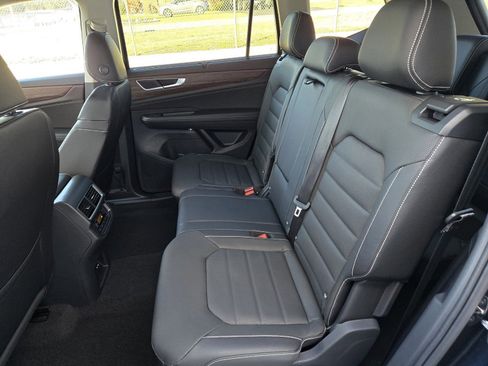 New 2025 Volkswagen Atlas SEL image 20