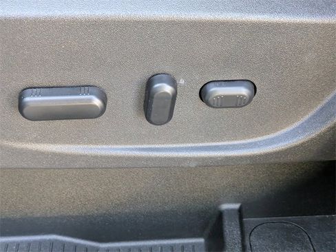 Used 2019 Ford Escape SE image 20