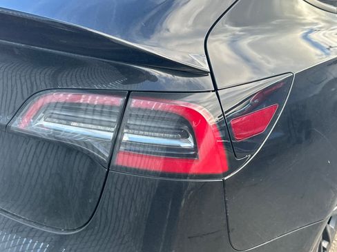 Used 2022 Tesla Model 3 Long Range image 17