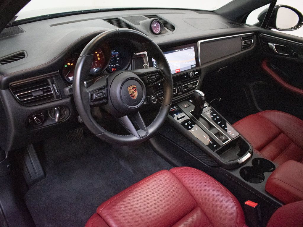 Used 2023 Porsche Macan GTS AWD/4WD image 4