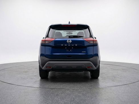 Used 2025 Nissan Rogue SV image 7