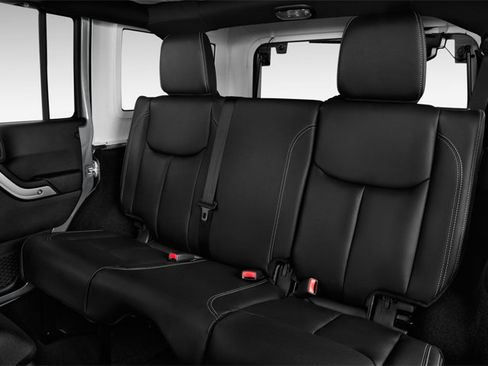 Used 2013 Jeep Wrangler Unlimited Sport image 11