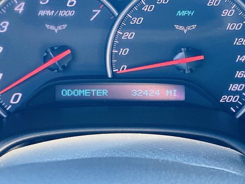Used 2006 Chevrolet Corvette Convertible RWD image 30