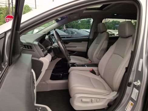 Used 2024 Honda Odyssey EX-L image 16