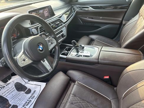 Used 2020 BMW 750i xDrive w/ Executive Package AWD/4WD image 54
