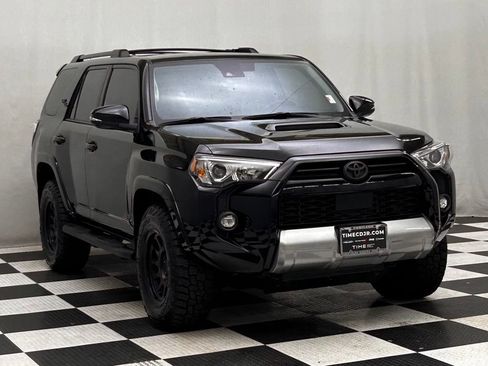 Used 2021 Toyota 4Runner TRD Off-Road Premium w/ Moonroof Package AWD/4WD image 2