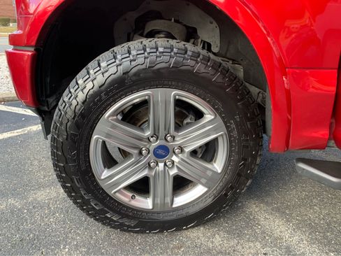 Used 2018 Ford F150 XLT w/ Equipment Group 302A Luxury image 7