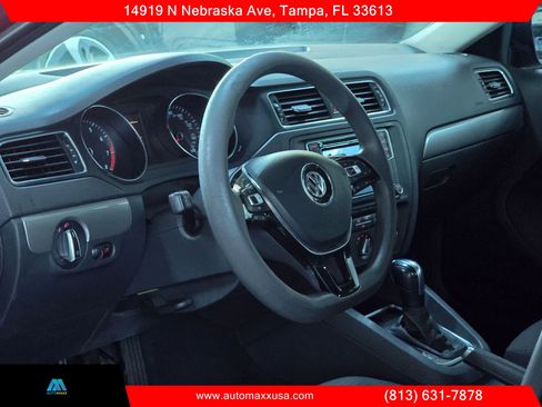 Used 2016 Volkswagen Jetta SE FWD image 13