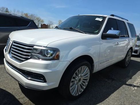 Used 2015 Lincoln Navigator 4WD w/ Equipment Group 101A Reserve image 1