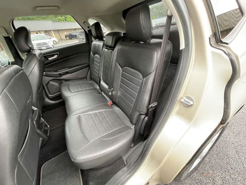 Used 2017 Ford Edge SE w/ Cargo Accessory Package FWD image 39