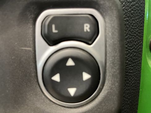 Used 2019 Jeep Wrangler Unlimited Rubicon image 14