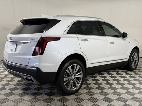 Used 2024 Cadillac XT5 Premium Luxury w/ Technology Package FWD image 8