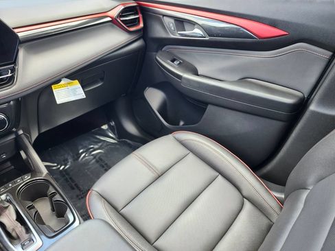 Used 2025 Chevrolet TrailBlazer RS w/ Convenience Package FWD image 13