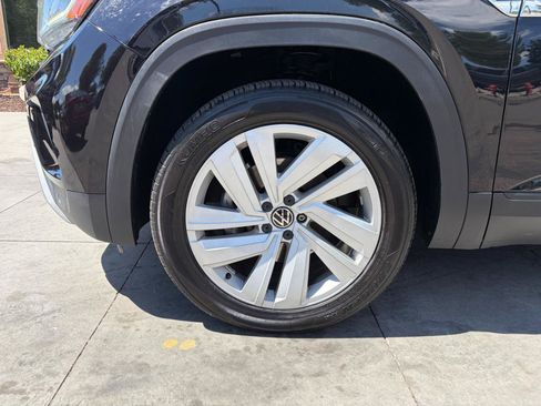 Used 2020 Volkswagen Atlas Cross Sport SE w/ Panoramic Sunroof Package AWD/4WD image 24