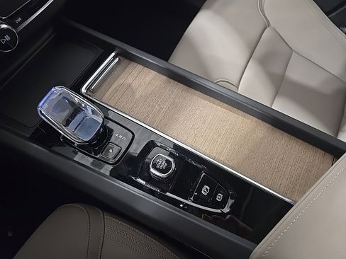 New 2026 Volvo XC60 T8 Plus w/ Protection Package Premier image 12