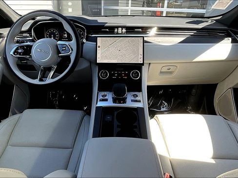 New 2026 Jaguar F-PACE R-Dynamic S image 5