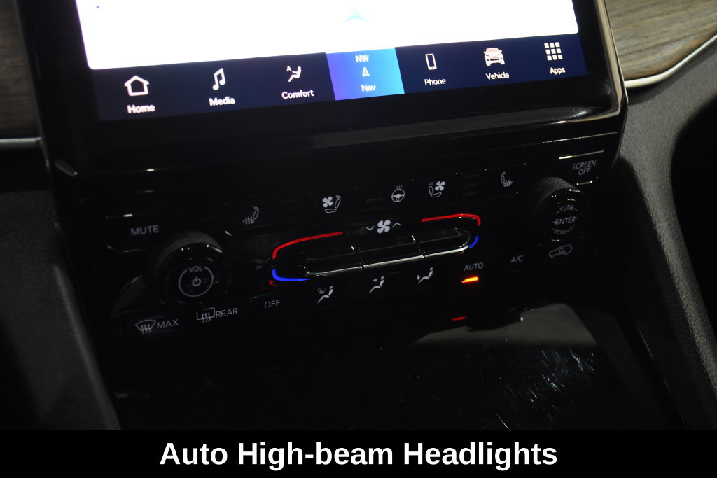 Used 2022 Jeep Grand Cherokee Summit w/ Adv Protech Group IV AWD/4WD image 25
