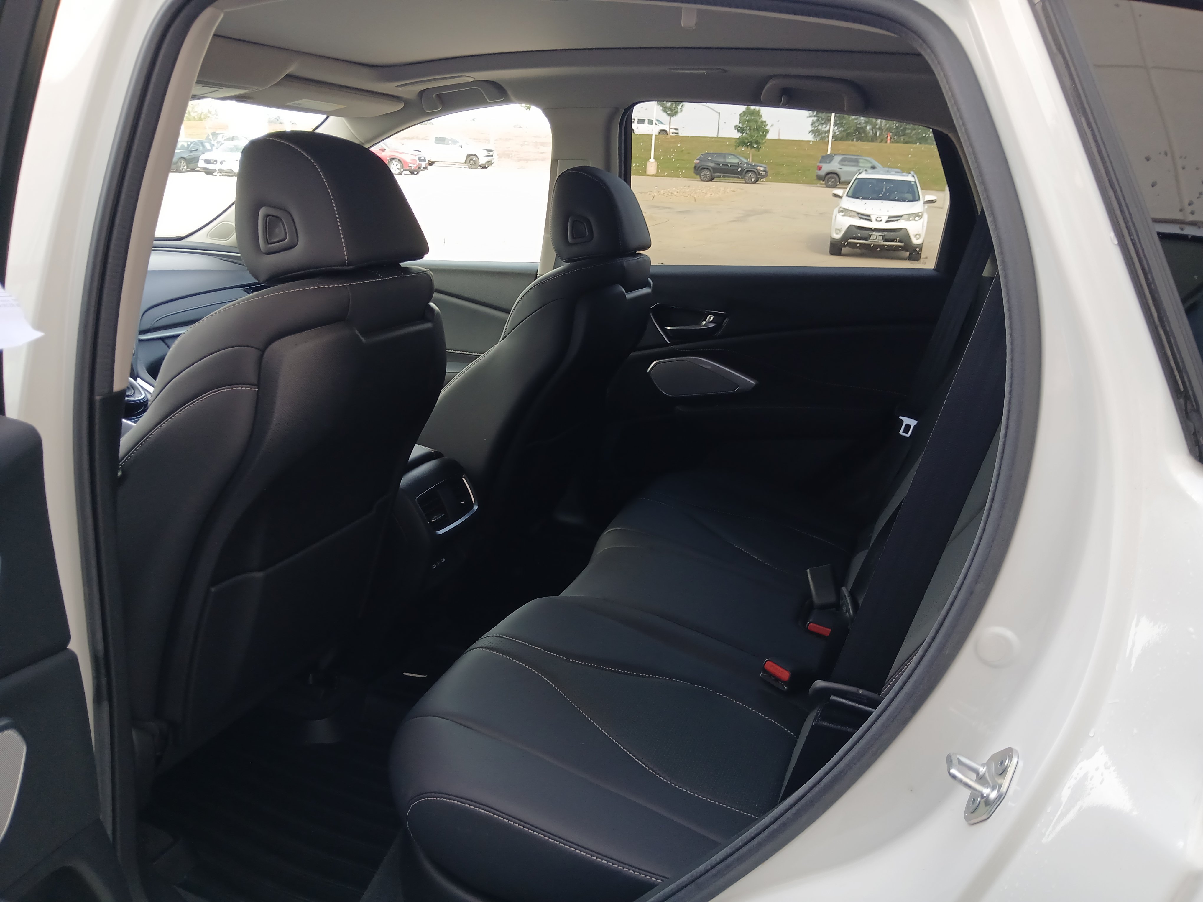 Used 2024 Acura RDX w/ Technology Package AWD/4WD image 9