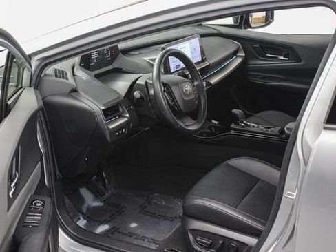 Used 2023 Toyota Prius XLE AWD/4WD image 19