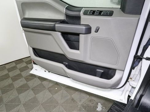 Used 2020 Ford F150 XLT image 30